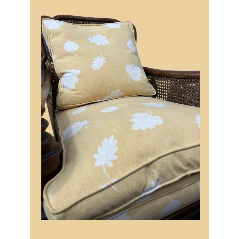 TRESILLO Y BUTACAS DE RATAN