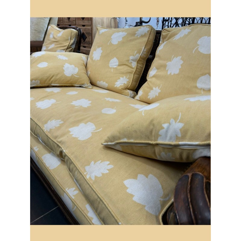 TRESILLO Y BUTACAS DE RATAN